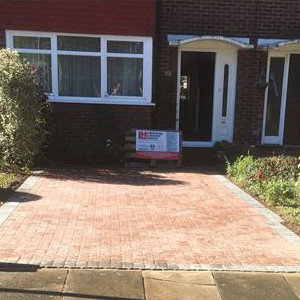 A picture of resin bound driveway - 5