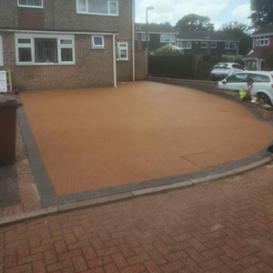 A picture of resin bound driveway - 7